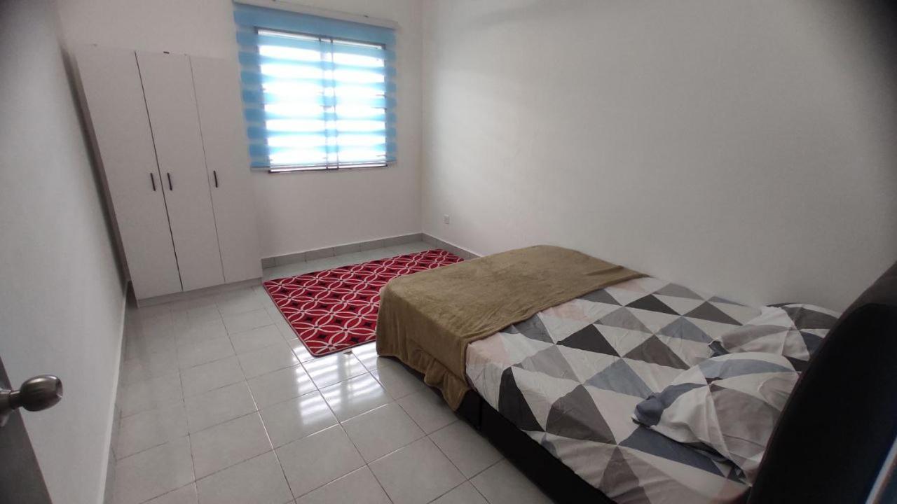 Aisya Homestay Bajet Karak Setia エクステリア 写真